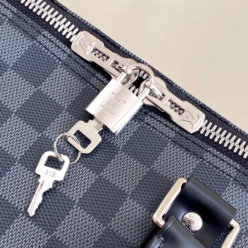 LV Keepall BandouliÃ¨re 55