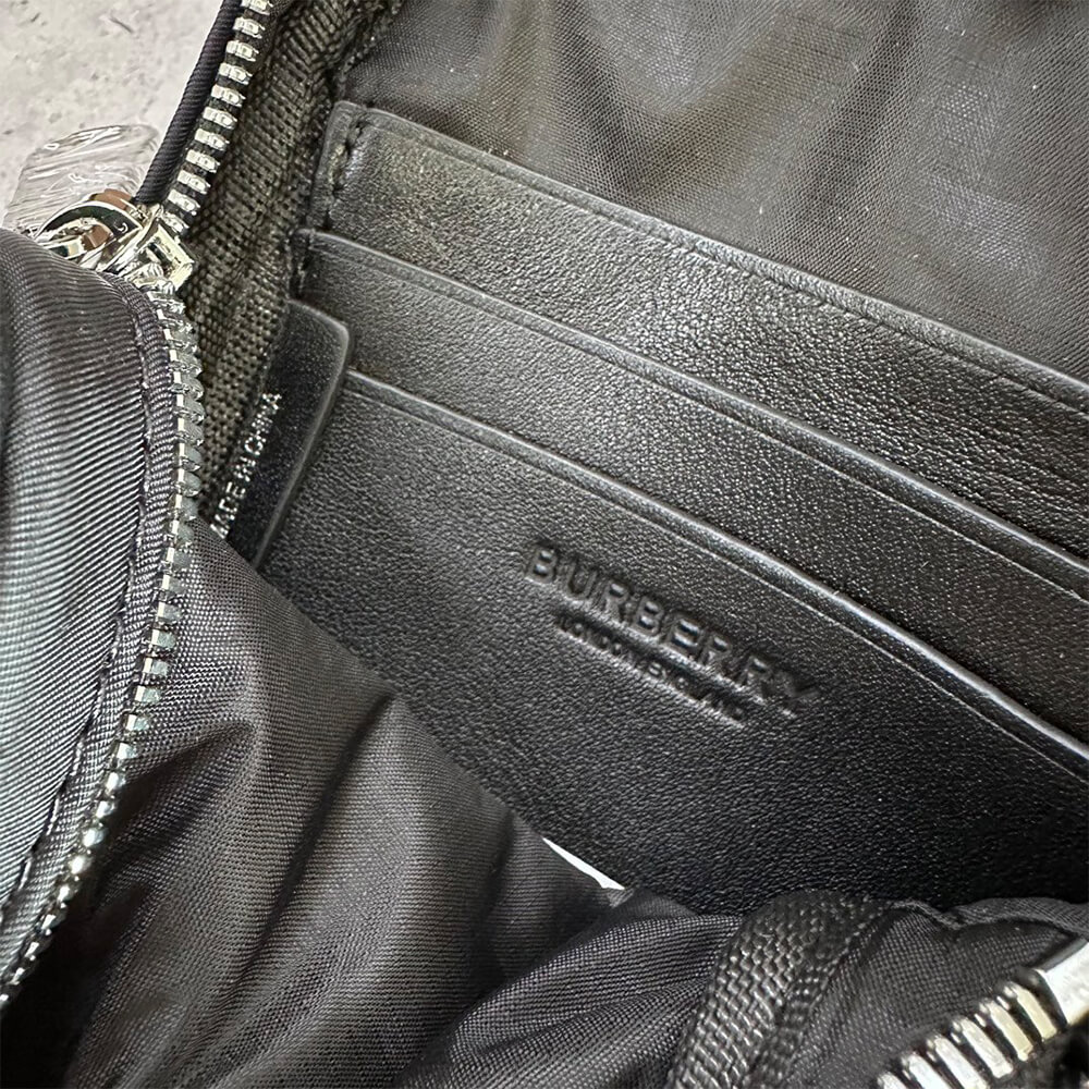 16194-7 Burberry Vertical Paddy Bag