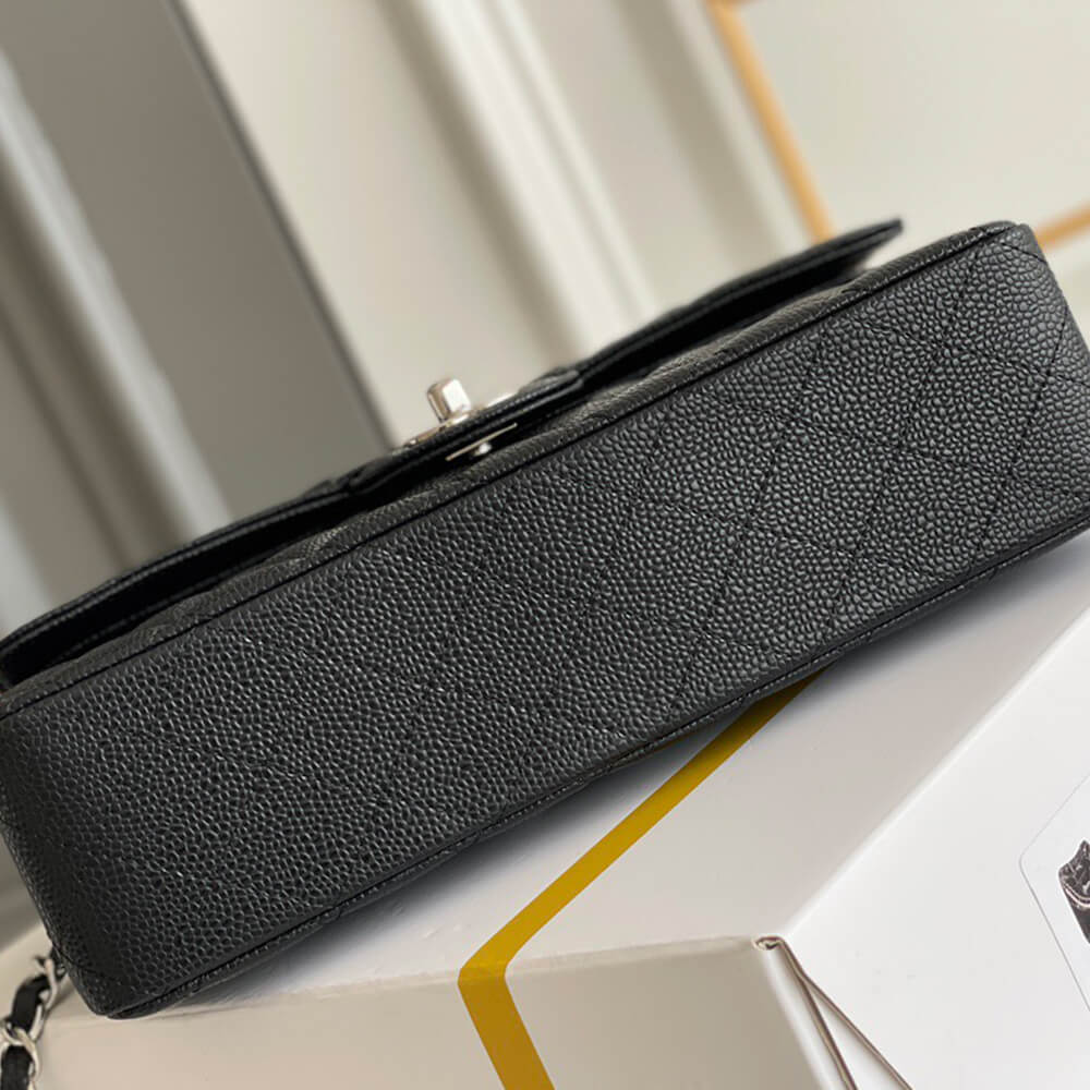 16197-5 Chanel Medium Classic Flap