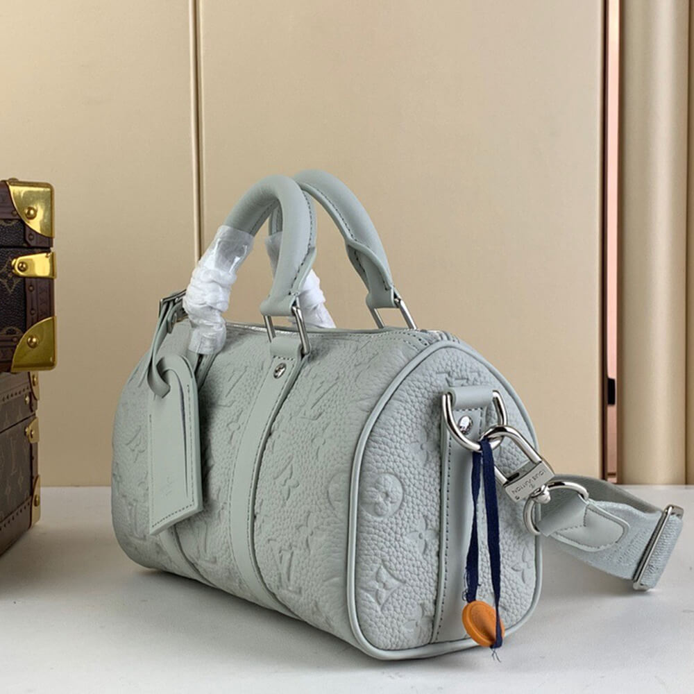 LV Keepall BandouliÃ¨re 25