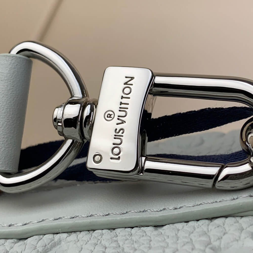 LV Keepall BandouliÃ¨re 25