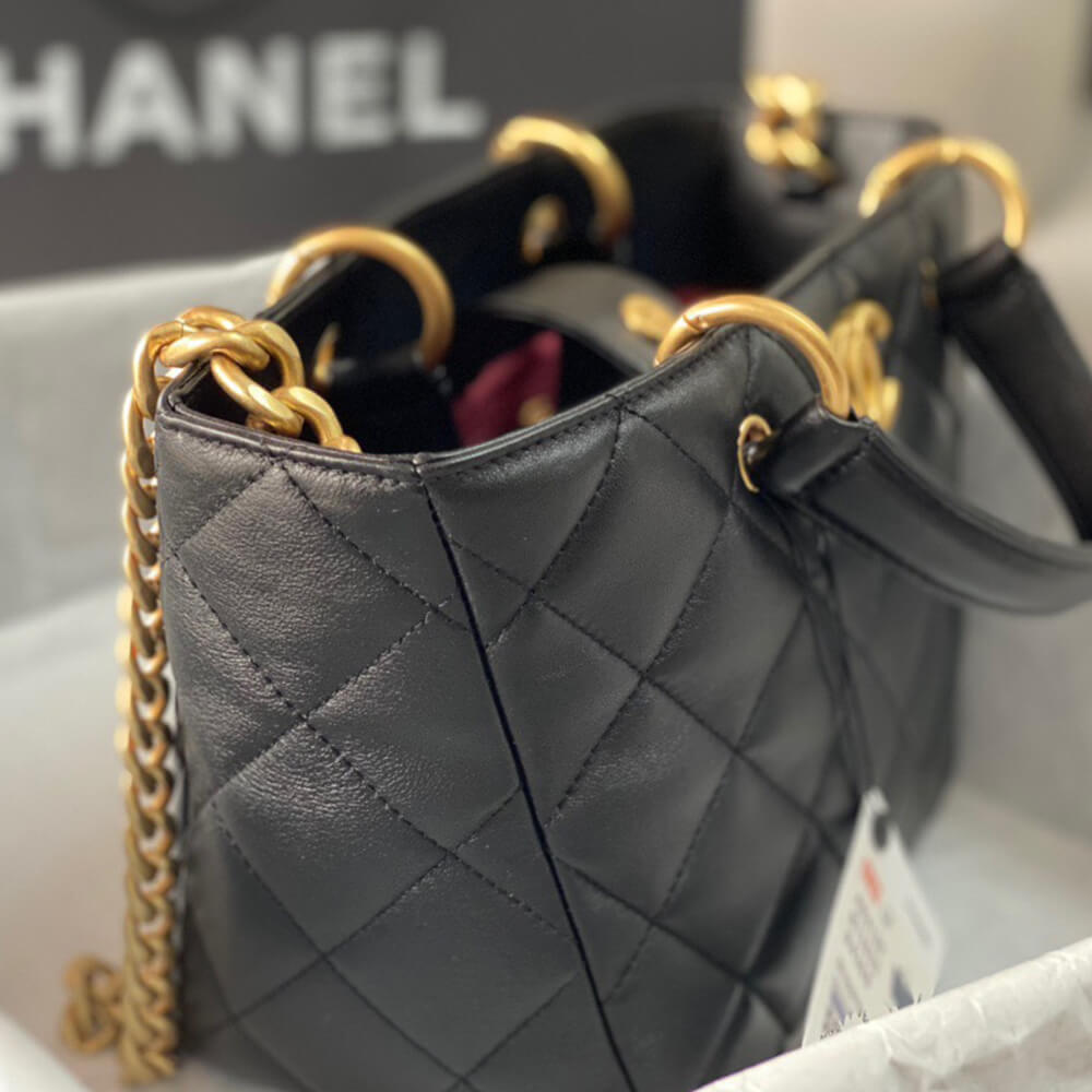 16330-4 CHANEL SHOPPING BAG