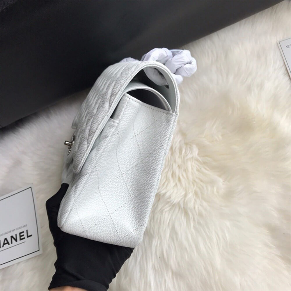 CHANEL CLASSIC JUMBO FLAP