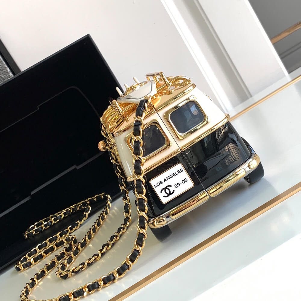 CHANEL MINI VAN MINAUDIERE(LOW STOCK)