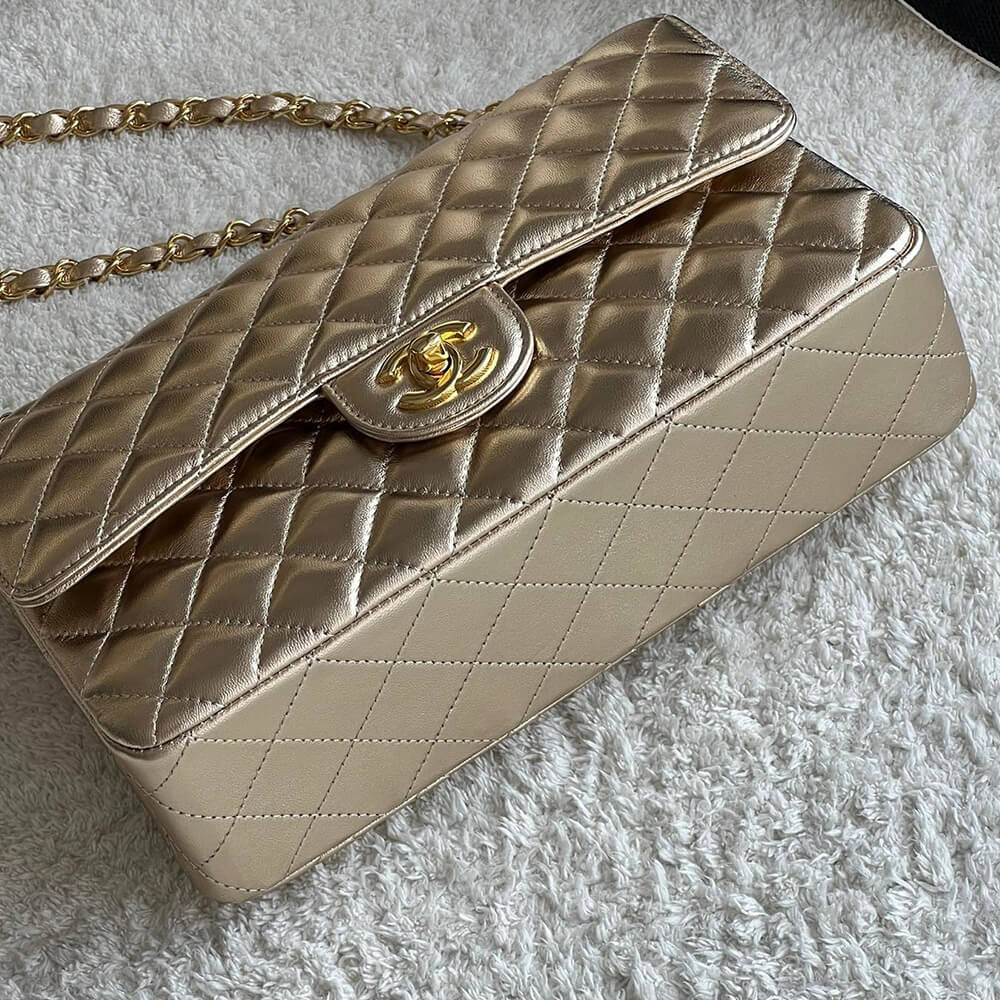16349-5 CHANEL Medium Classic Flap