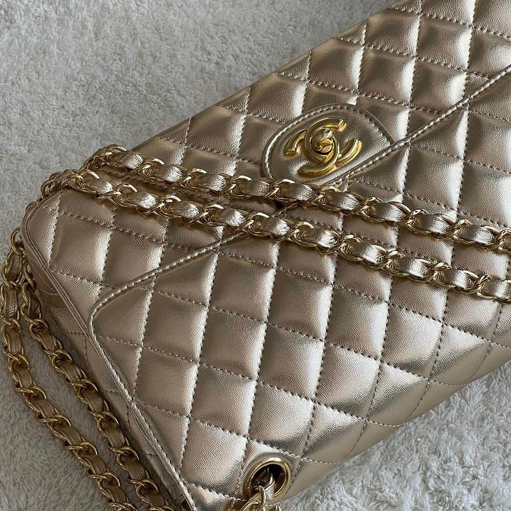 16349-6 CHANEL Medium Classic Flap
