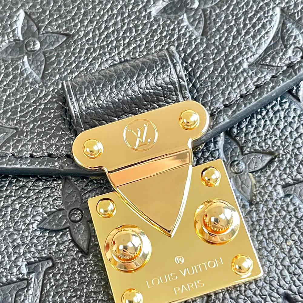 16483-6 LV Pochette Metis East West