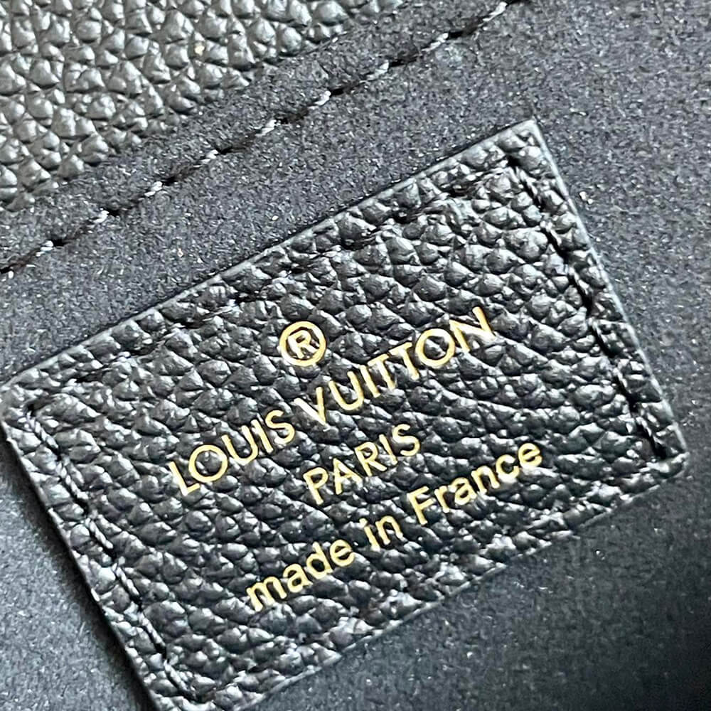 16483-7 LV Pochette Metis East West