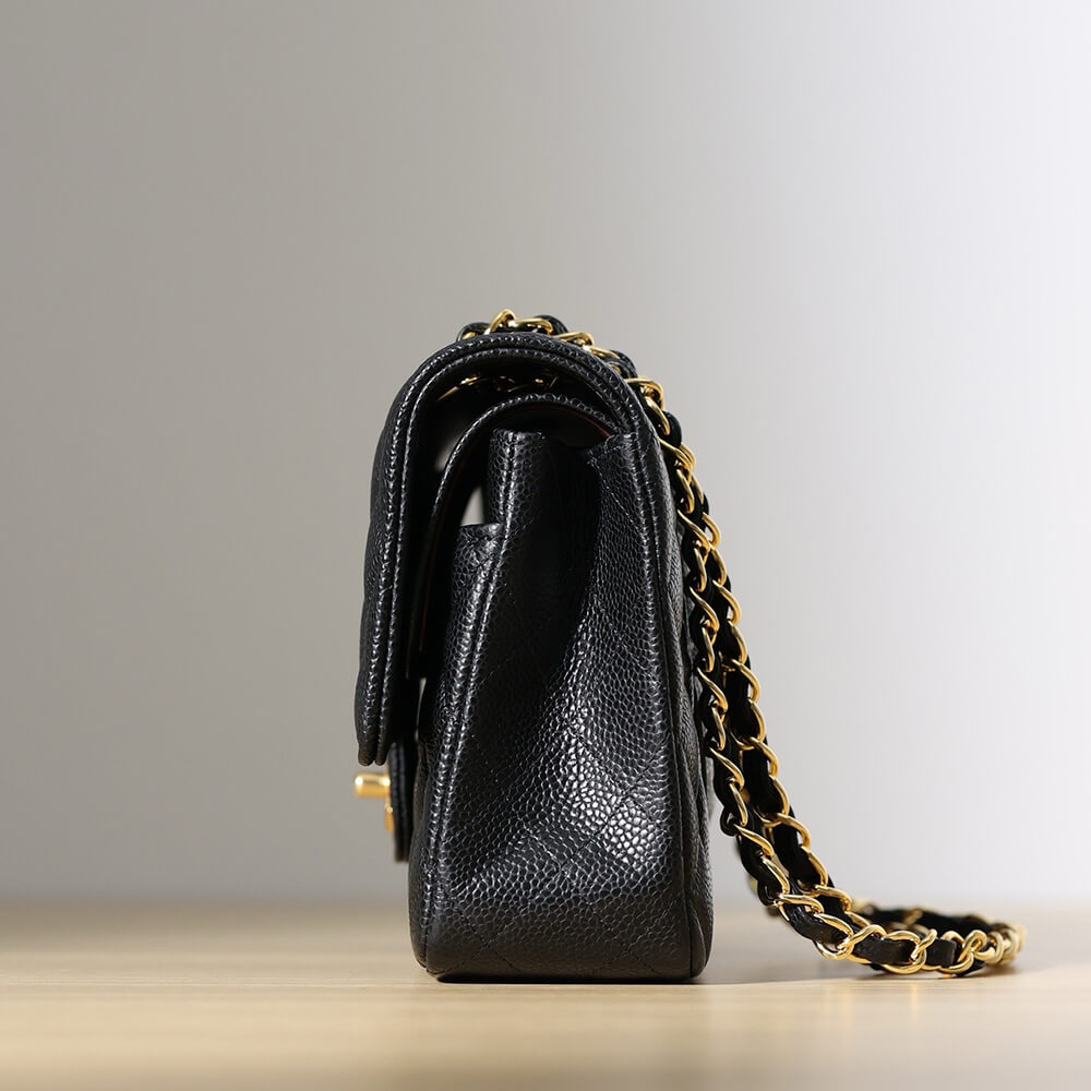 CHANEL Classic Flap Handbag(tax-free grade)