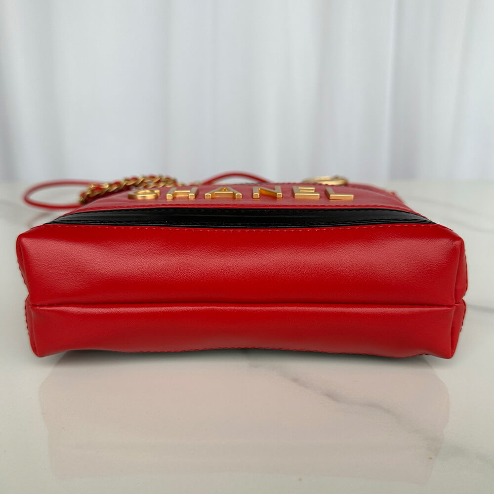 16672-5 CHANEL 22 MINI HANDBAG