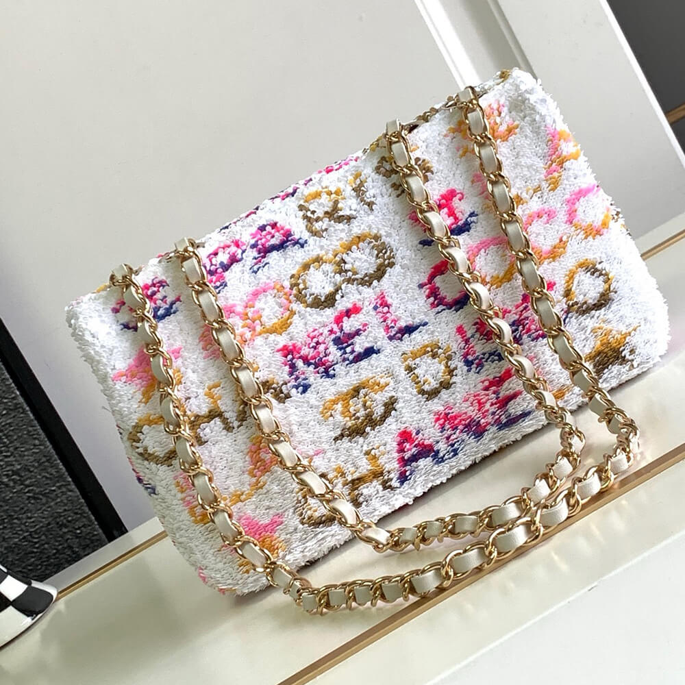 CHANEL SMALL FLAP BAG