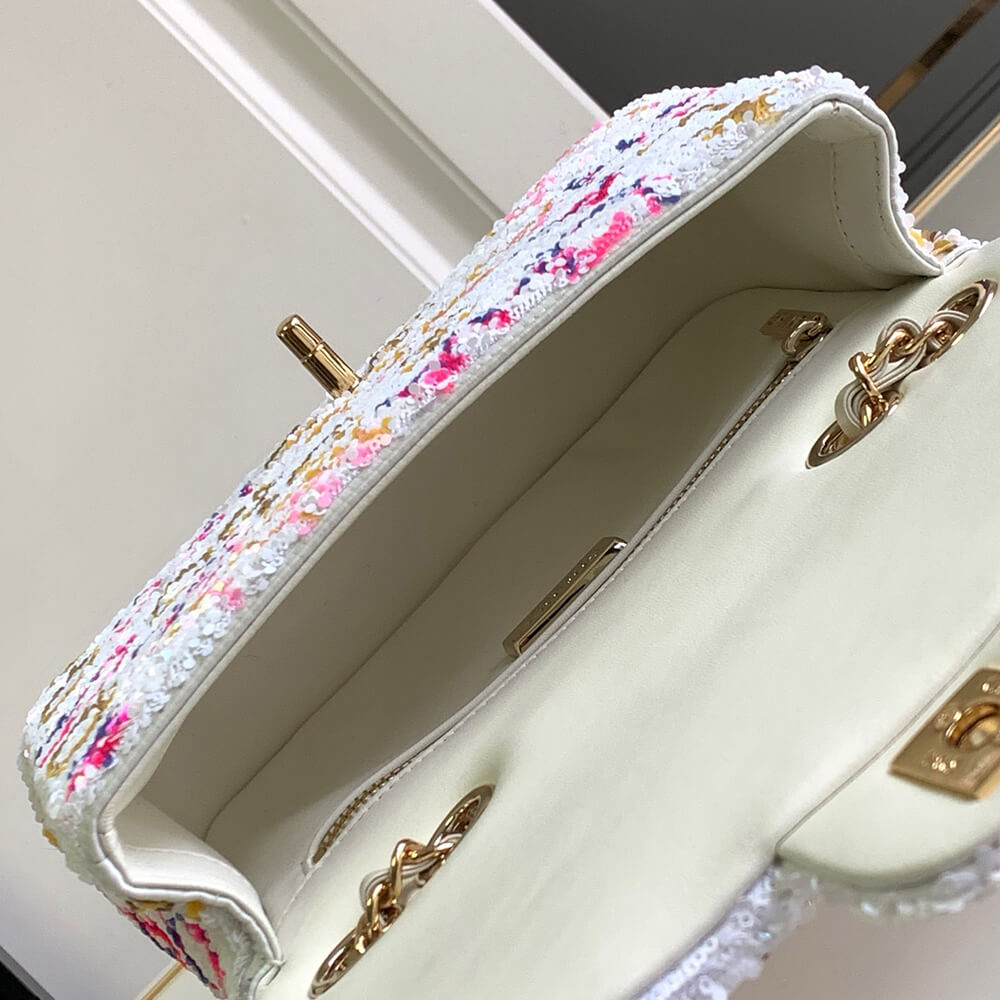 CHANEL SMALL FLAP BAG