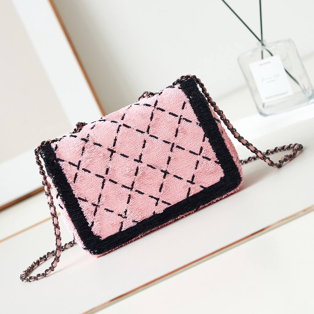 CHANEL SMALL FLAP BAG