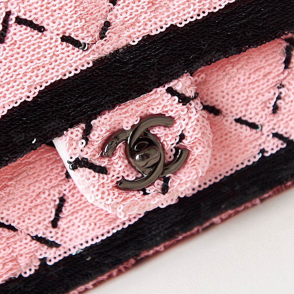 CHANEL SMALL FLAP BAG