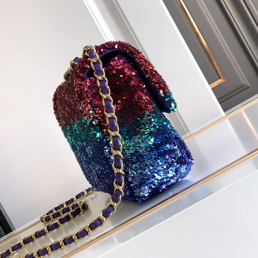 CHANEL SMALL FLAP BAG