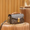 16681-6 LV POCHETTE METIS EAST WEST(HIGH-END GRADE)