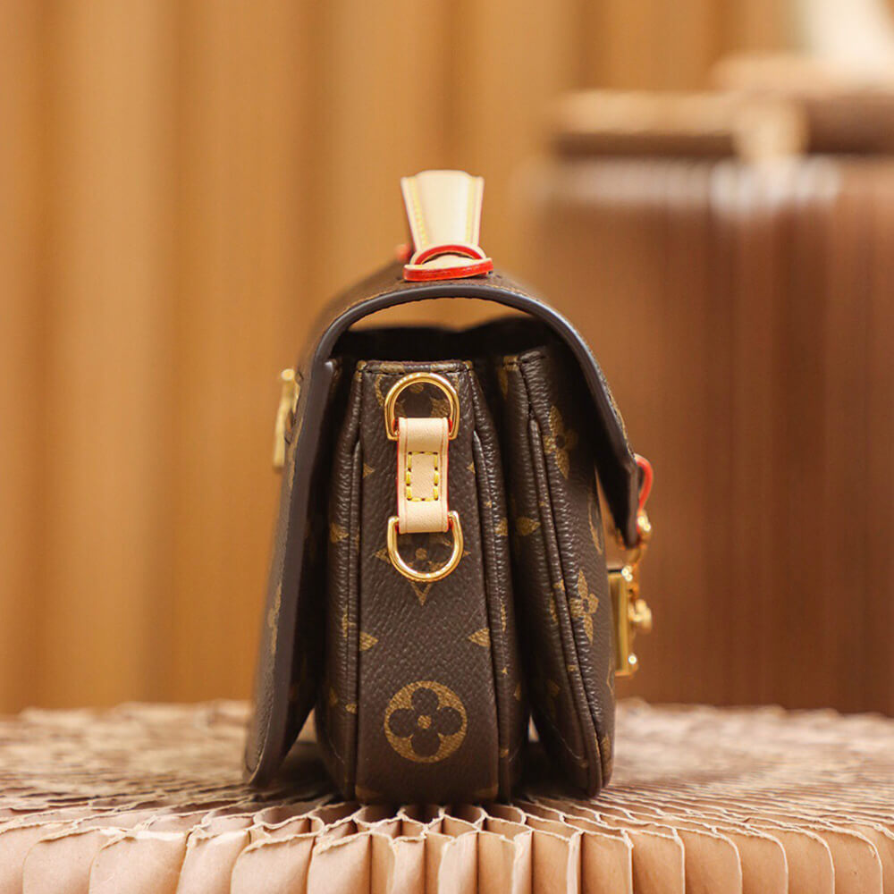 16681-7 LV POCHETTE METIS EAST WEST(HIGH-END GRADE)