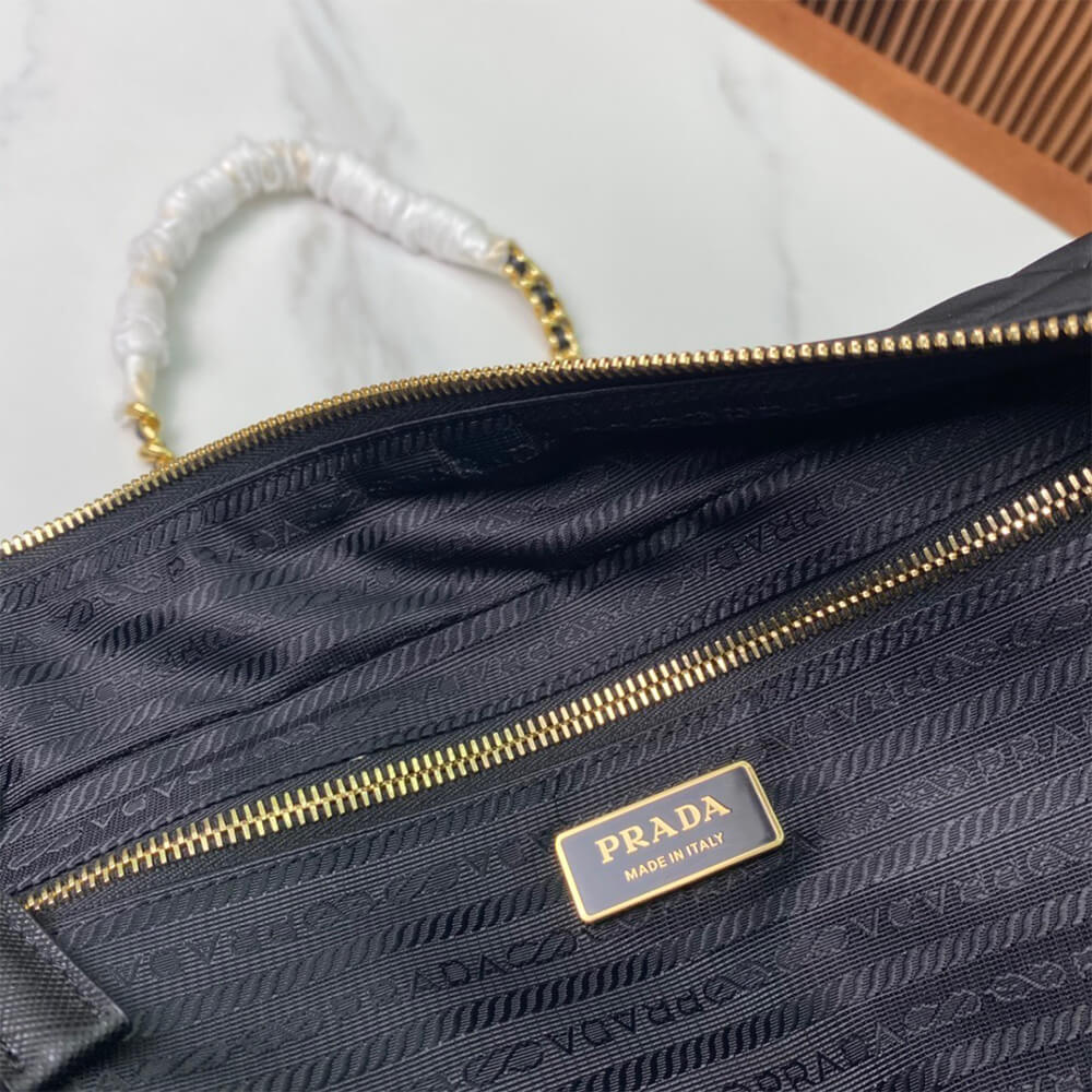 Prada Re-Edition 1995 ChaÃ®ne medium Re-Nylon tote bag(HIGH-END GRADE)