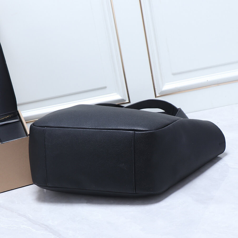 LE 5 A 7 BEA IN GRAINED LEATHER