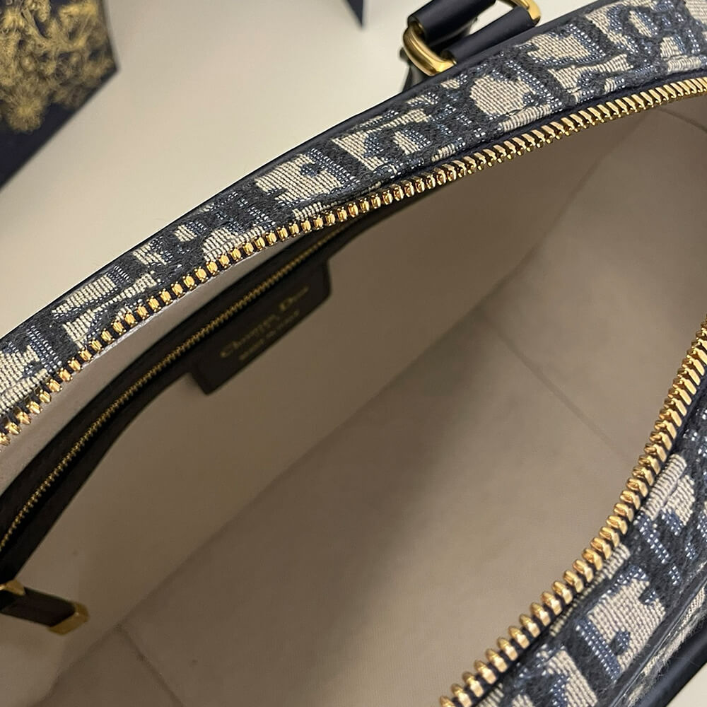 16770-8 Large D-Vibe Bowling Bag