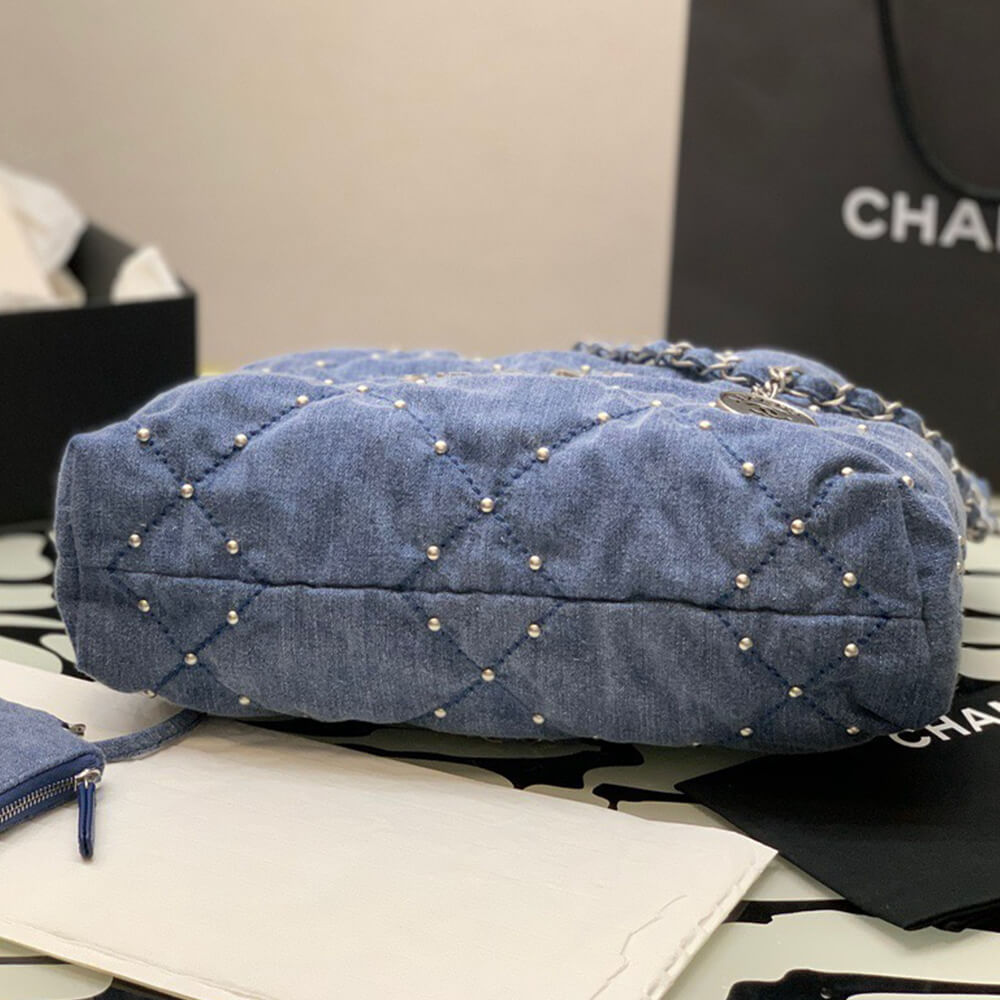 CHANEL 22 SMALL HANDBAG