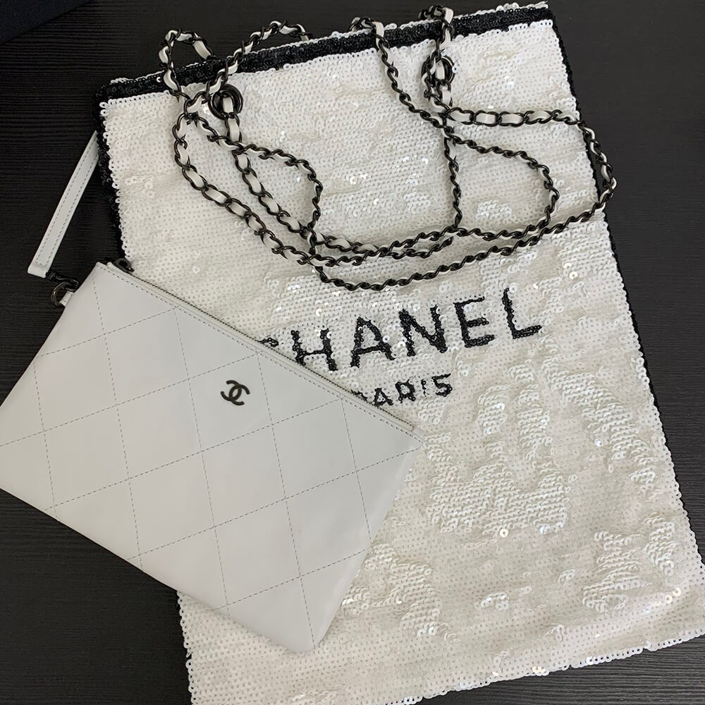 CHANEL SHOPPING BAG