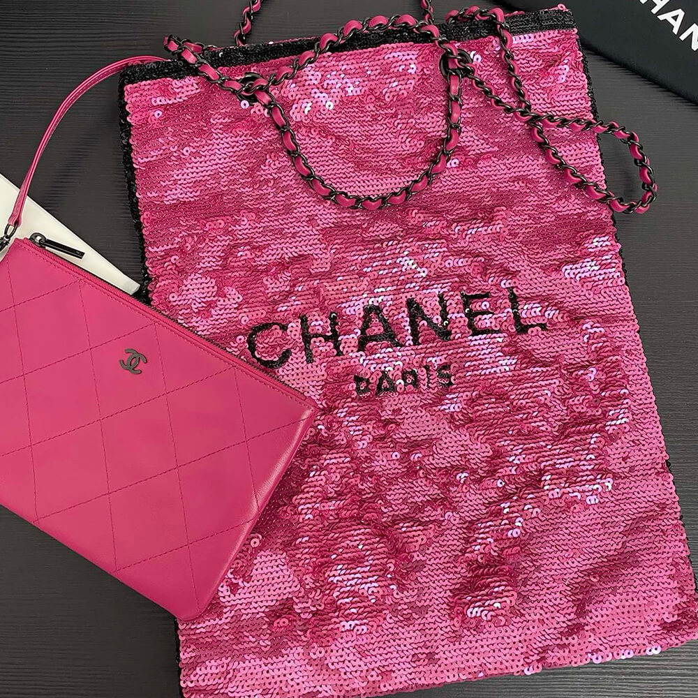 CHANEL SHOPPING BAG