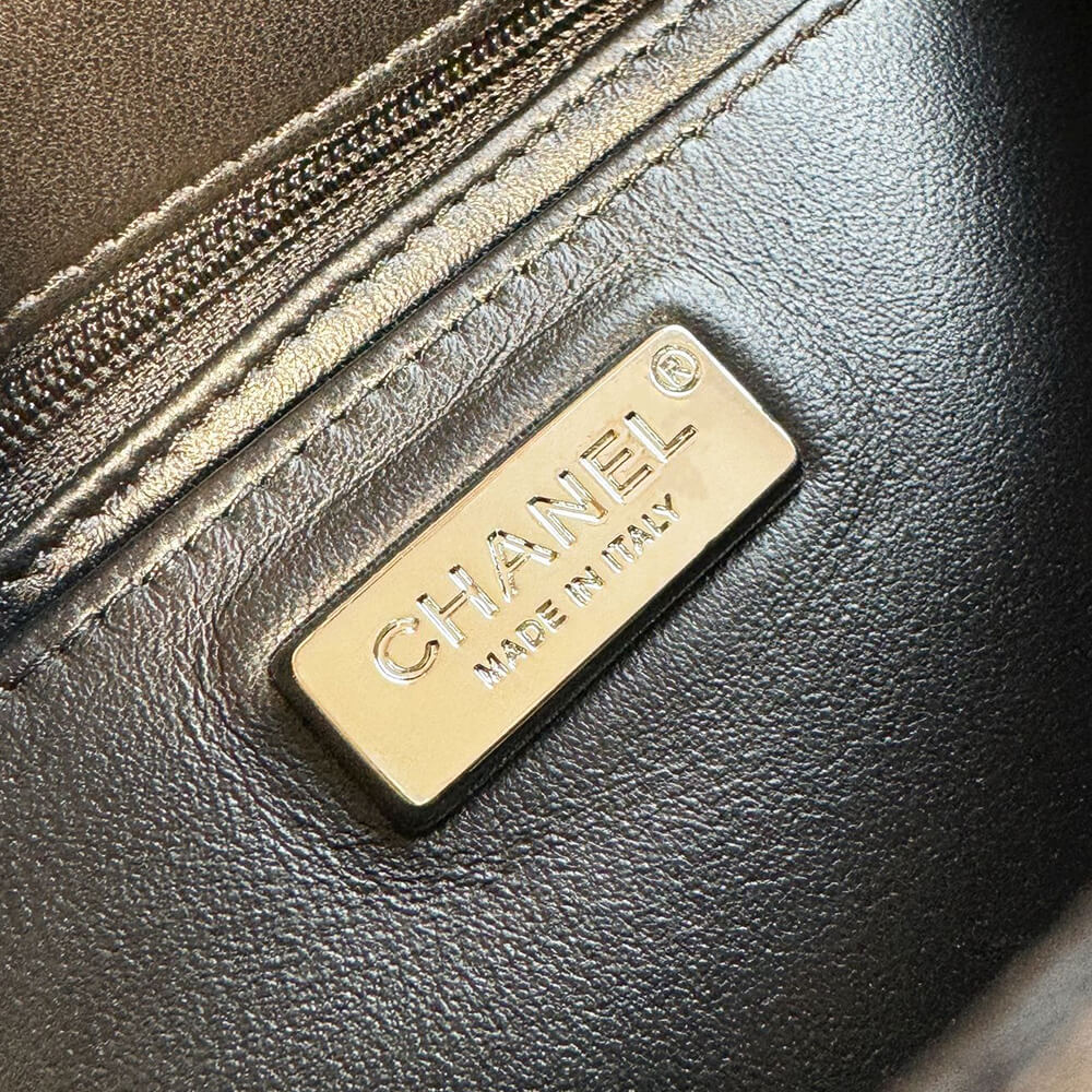 CHANEL SMALL FLAP BAG