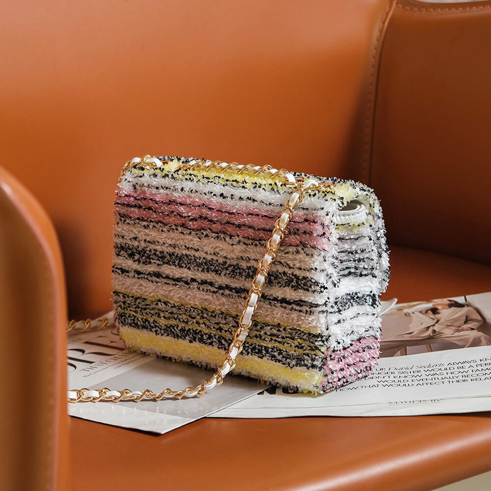 16840-3 CHANEL SMALL FLAP BAG