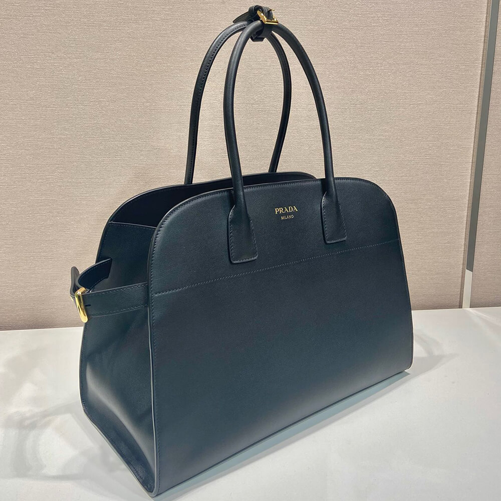Prada Large leather tote bag(high-end grade)
