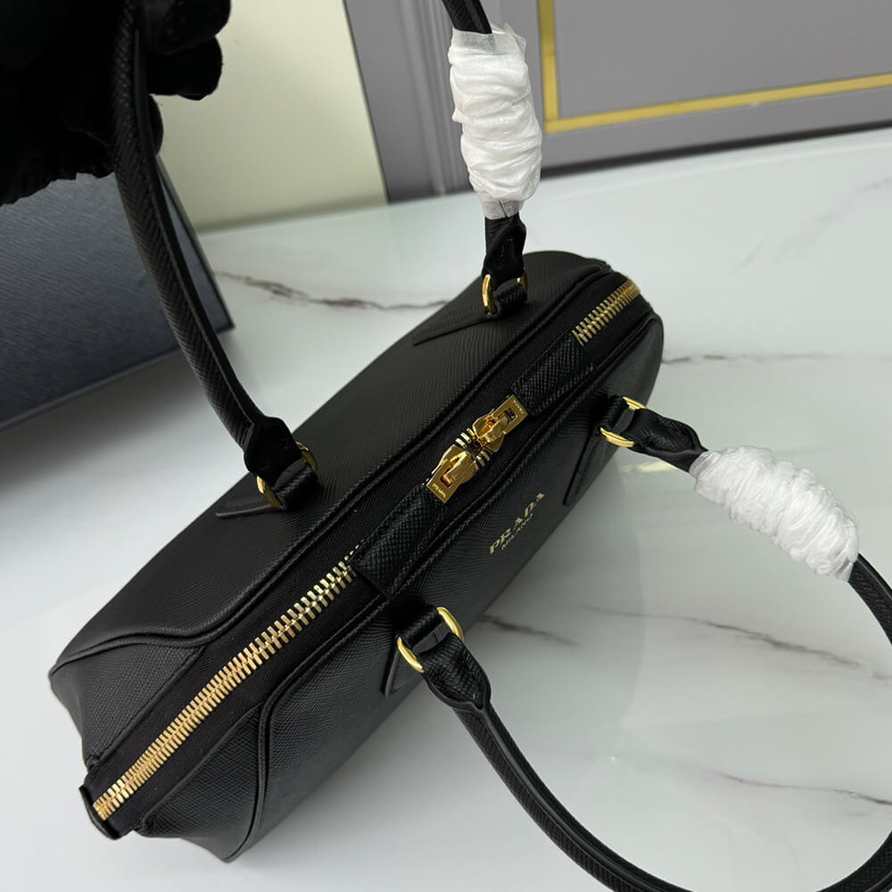 Prada Medium Saffiano leather bag(high-end grade)