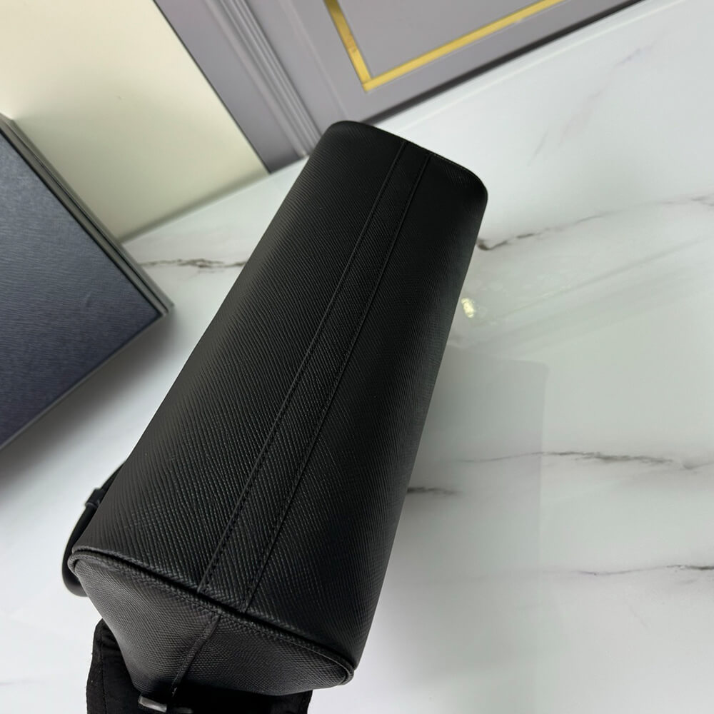 Prada Medium Saffiano leather bag(high-end grade)