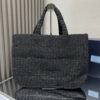 Prada Crochet tote bag(high-end grade)