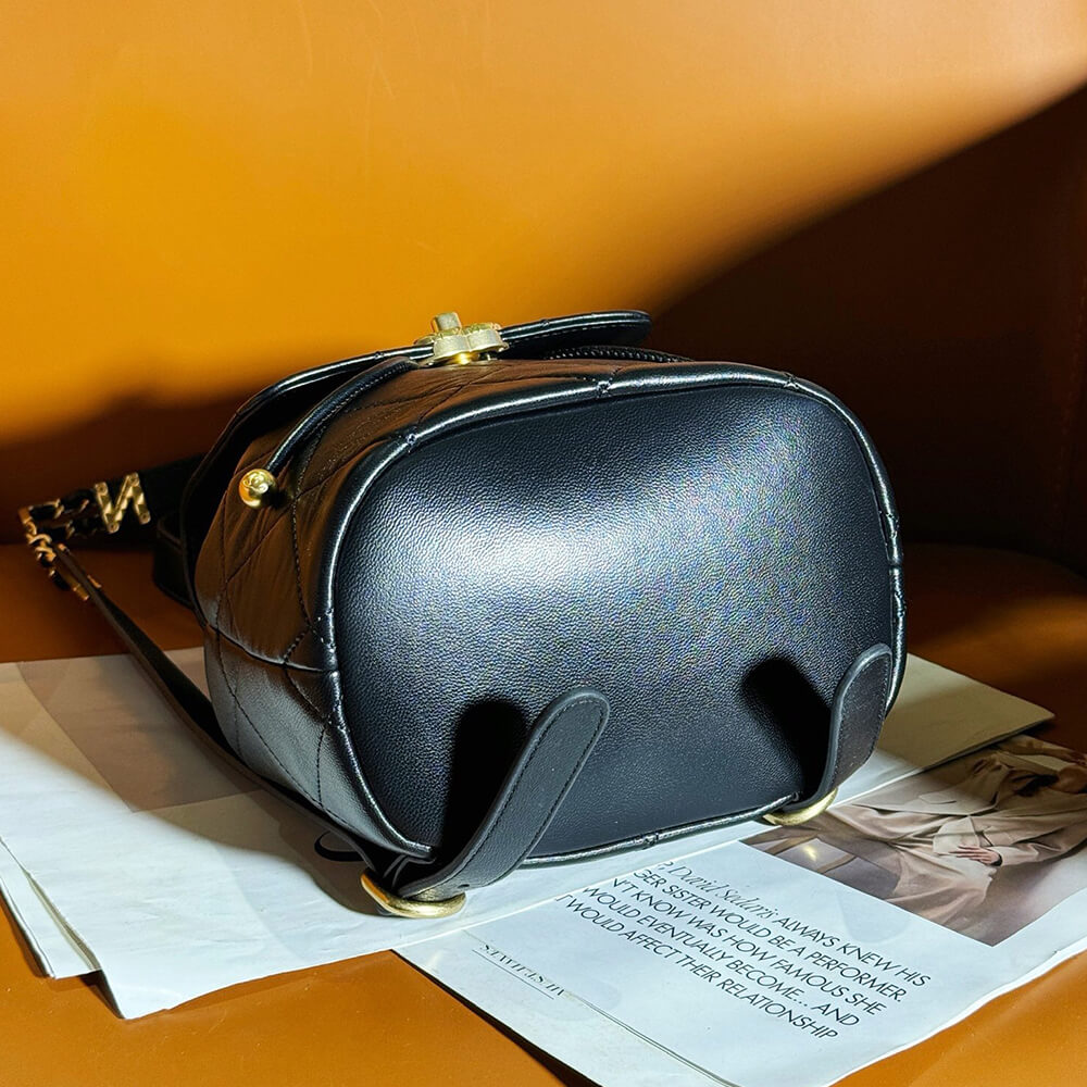 CHANEL BACKPACK(HIGH-END GRADE)