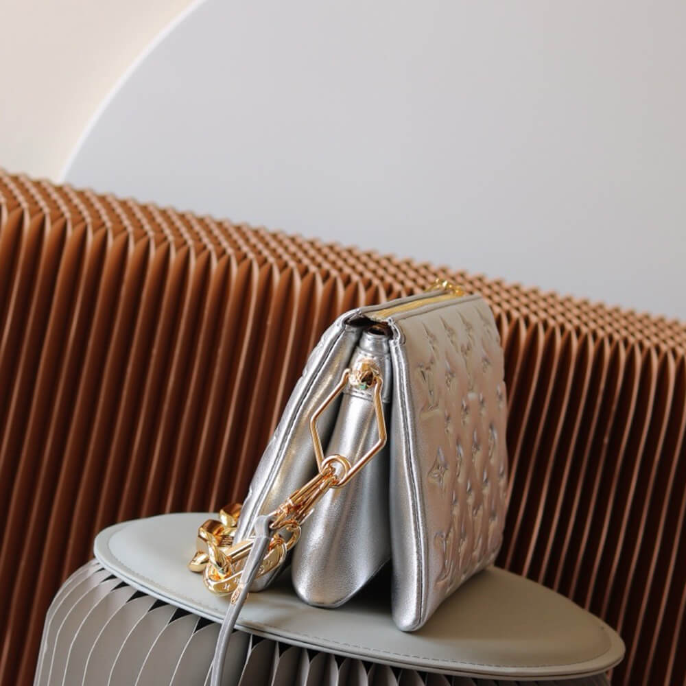 17018-3 LV Coussin BB