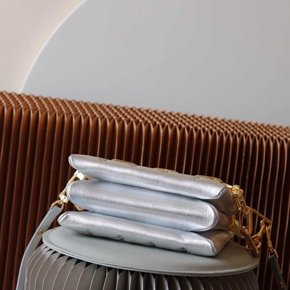 17018-5 LV Coussin BB