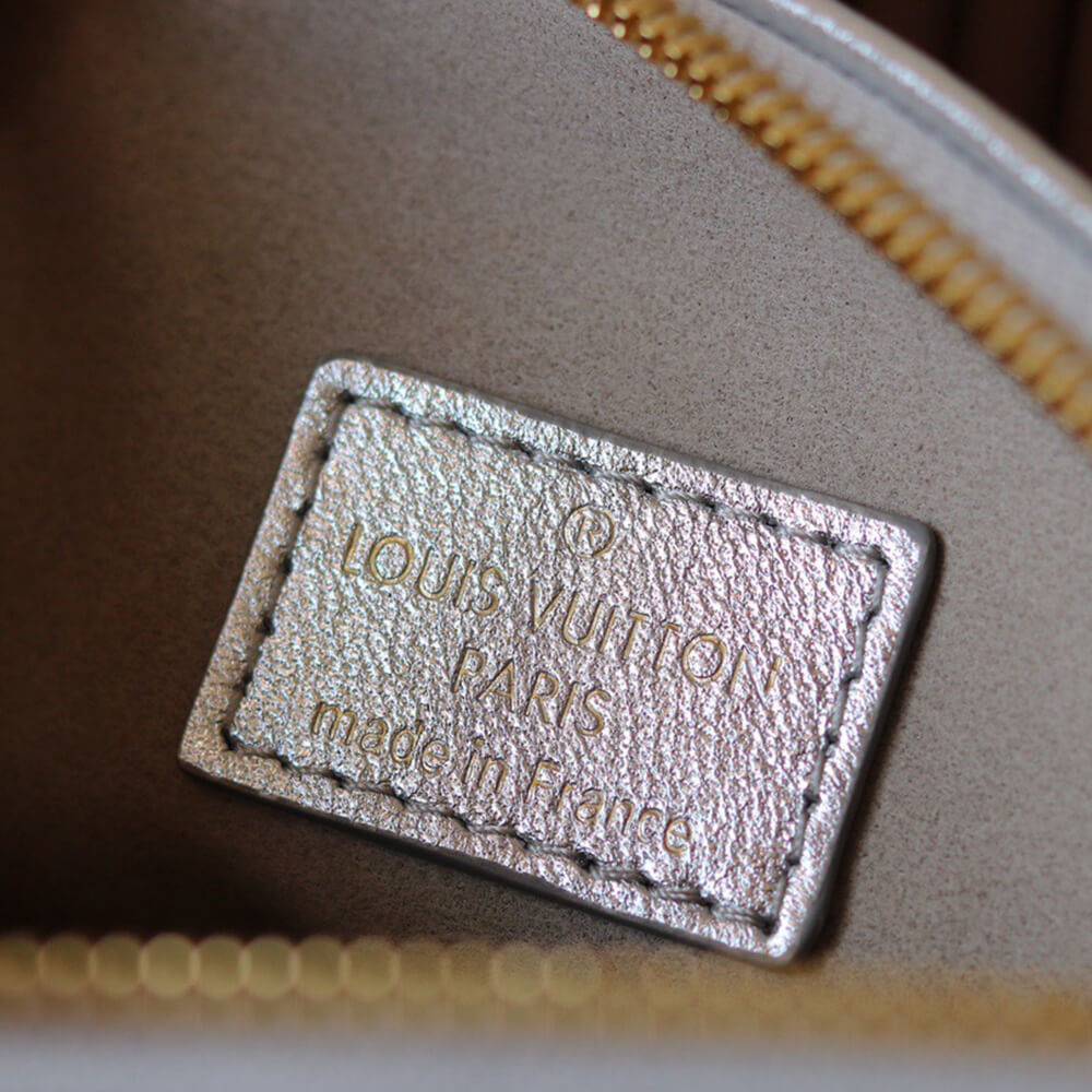 17018-7 LV Coussin BB