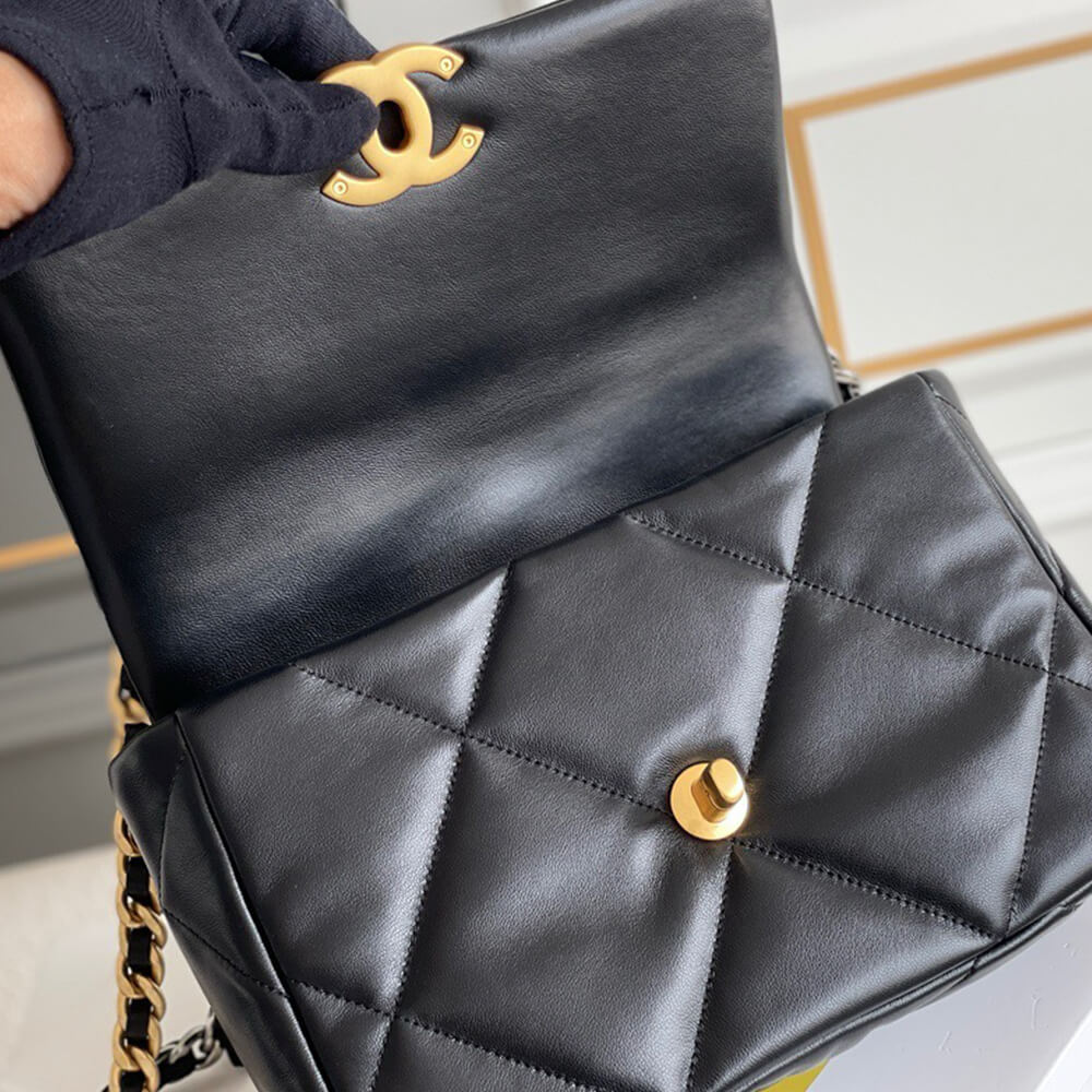 Chanel 19 Small Handbag(TAX-FREE GRADE)