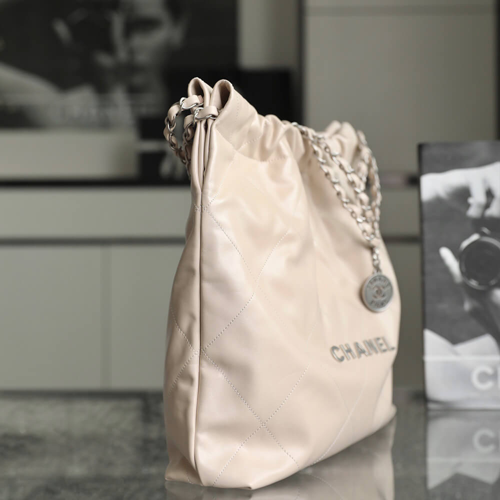 CHANEL 22 HANDBAG(high-end grade)