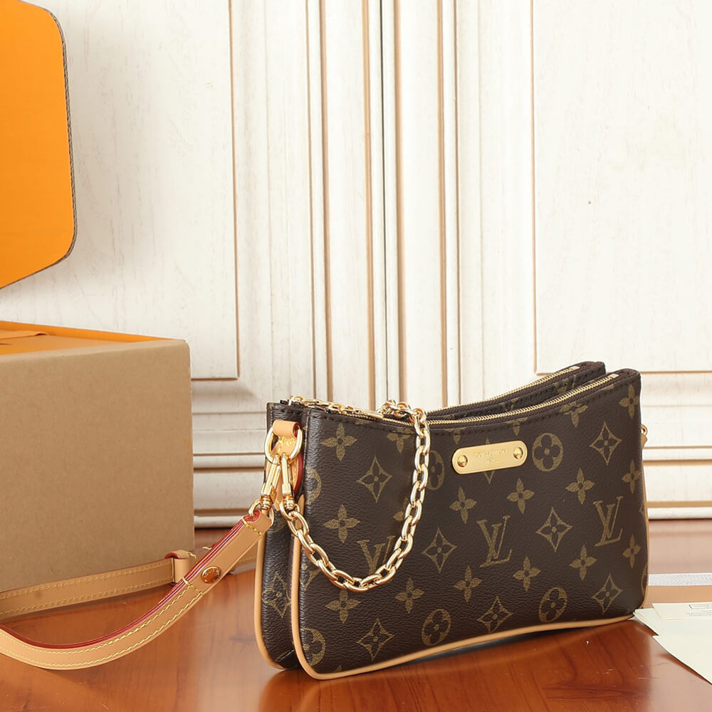 LV Liv Pochette