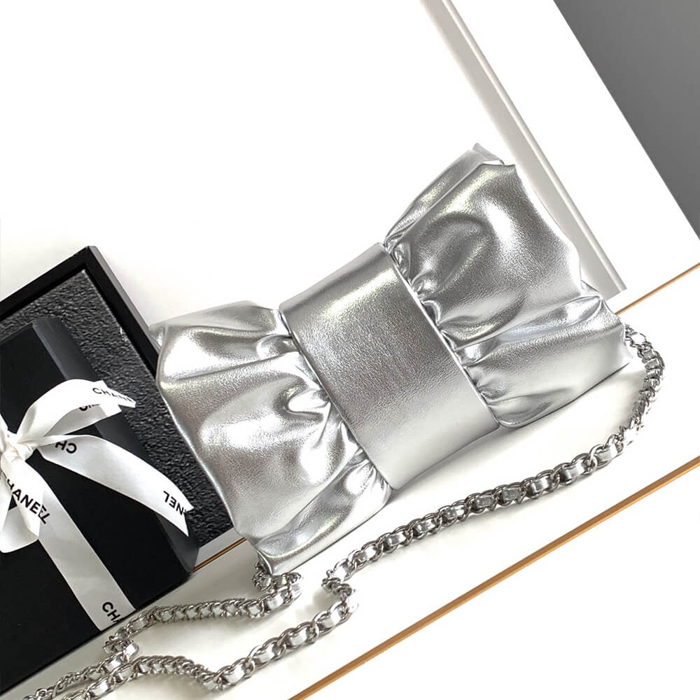 17118-4 CHANEL Clutch