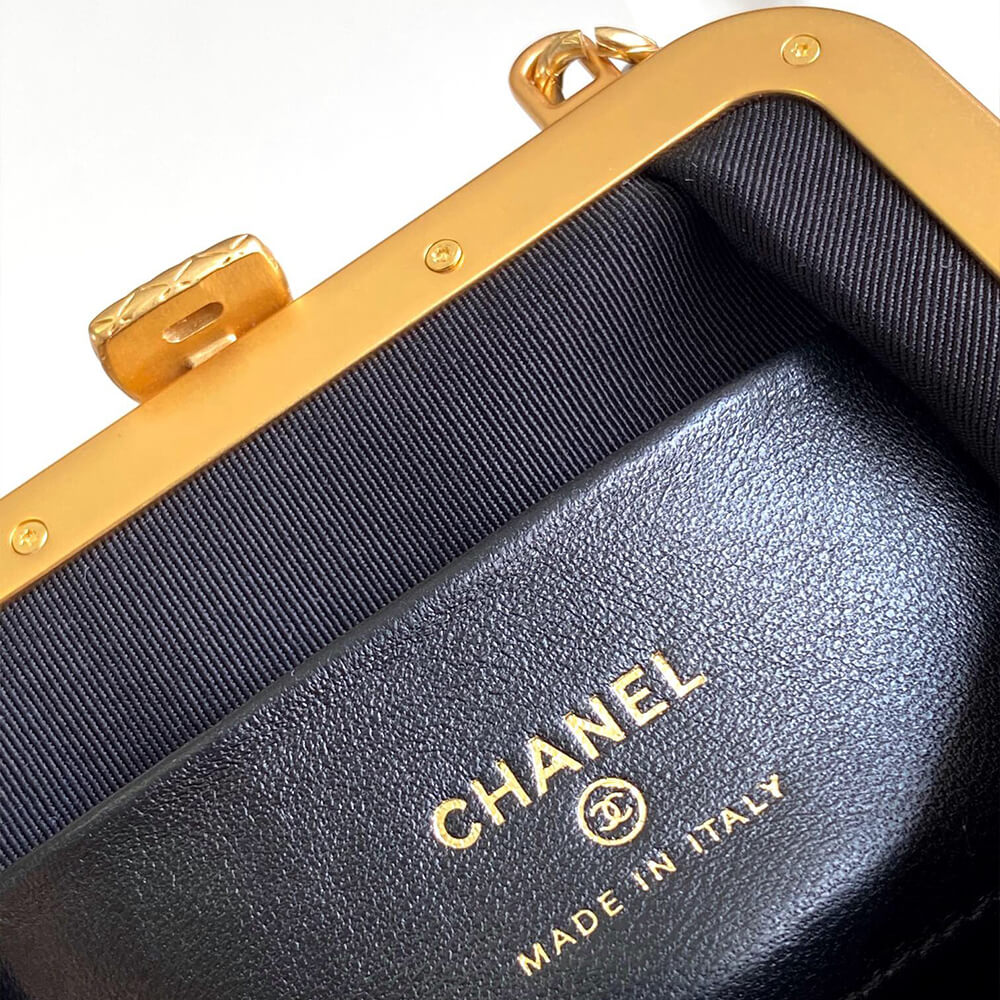 CHANEL Clutch With Chain(high-end grade)