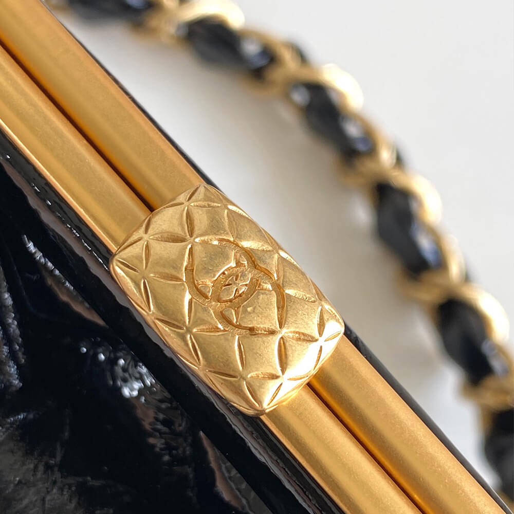 CHANEL Clutch With Chain(high-end grade)