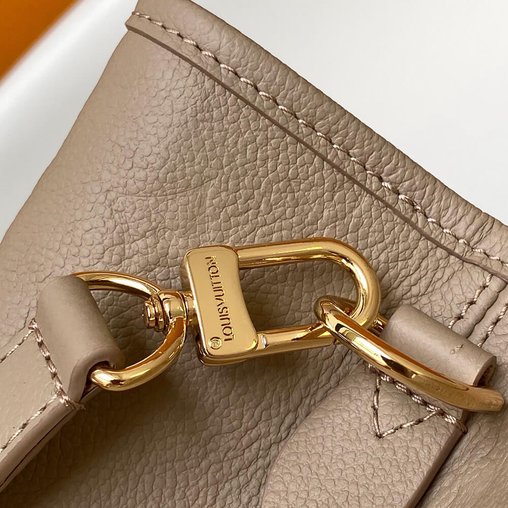 17188-6 LV Babylone Tote MM