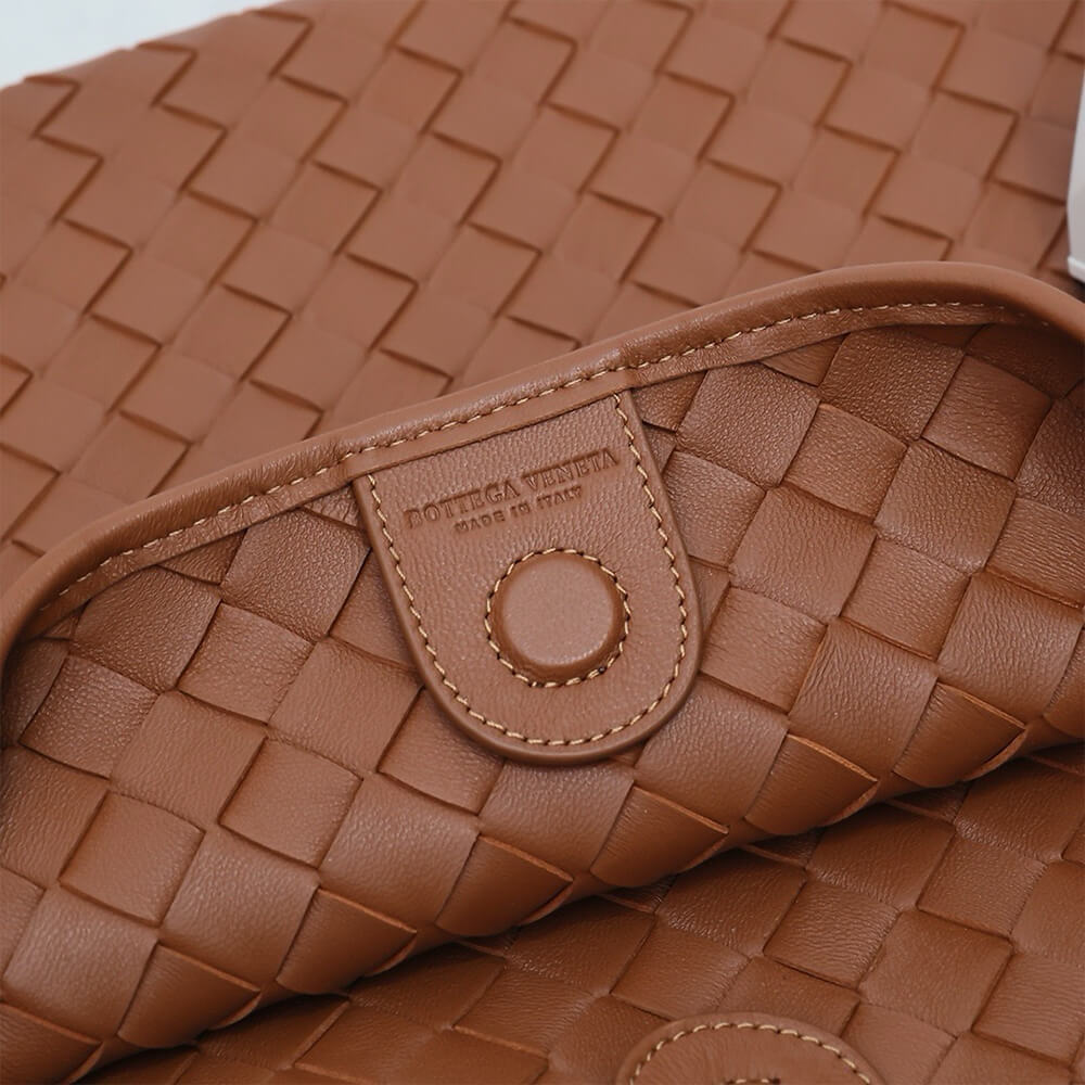 17199-6 Bottega Veneta Medium Sardine