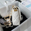 17219-3 CHANEL MINI FLAP