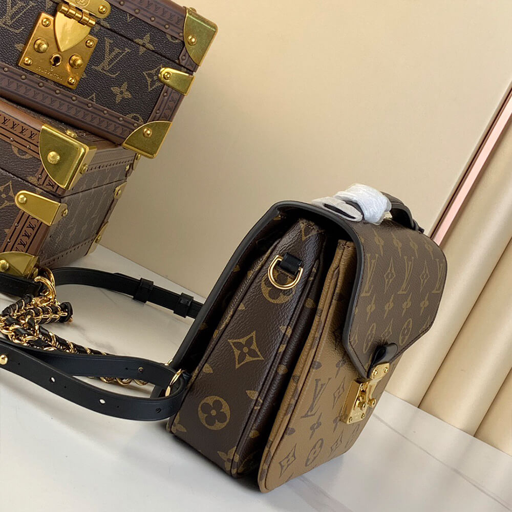 17346-3 LV Pochette Metis Backpack