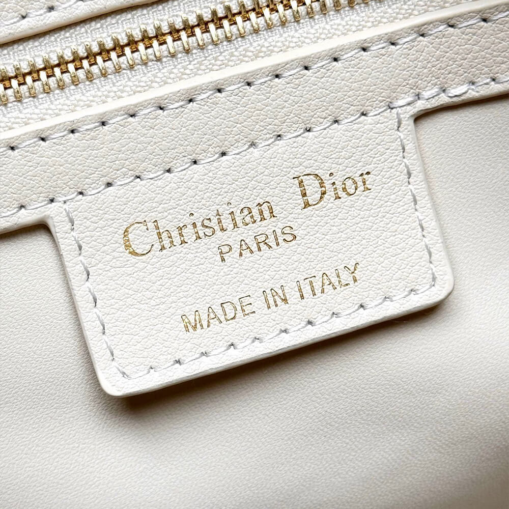 Dior Groove 25 Bag(high-end grade)