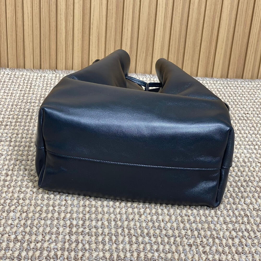 17467-5 YSL PARIS VII pochon in lambskin