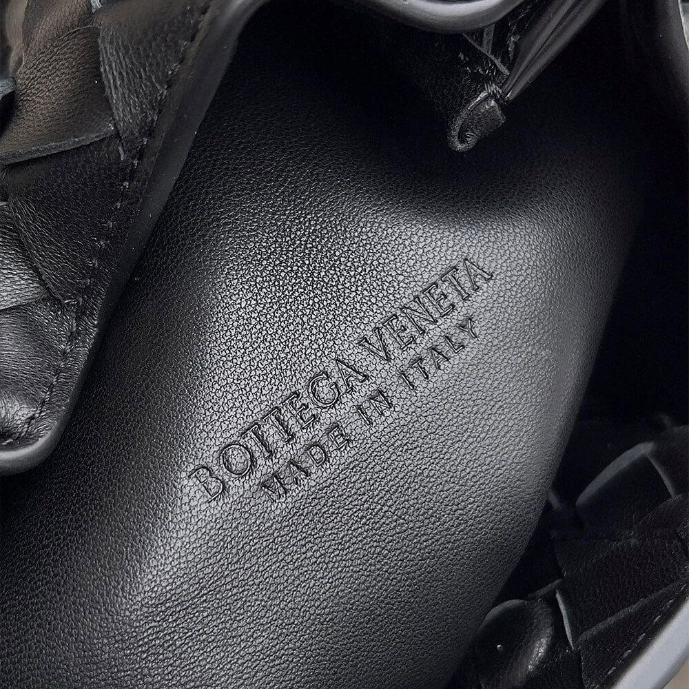 17710-7 Bottega Veneta Small Parachute